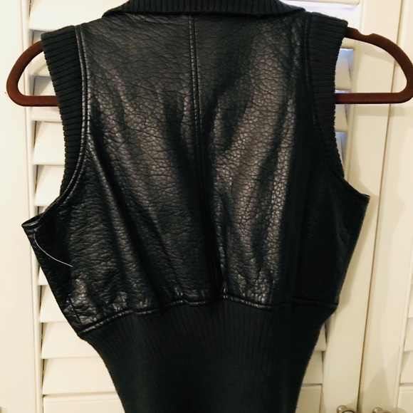 Vest - Picture 3 of 3